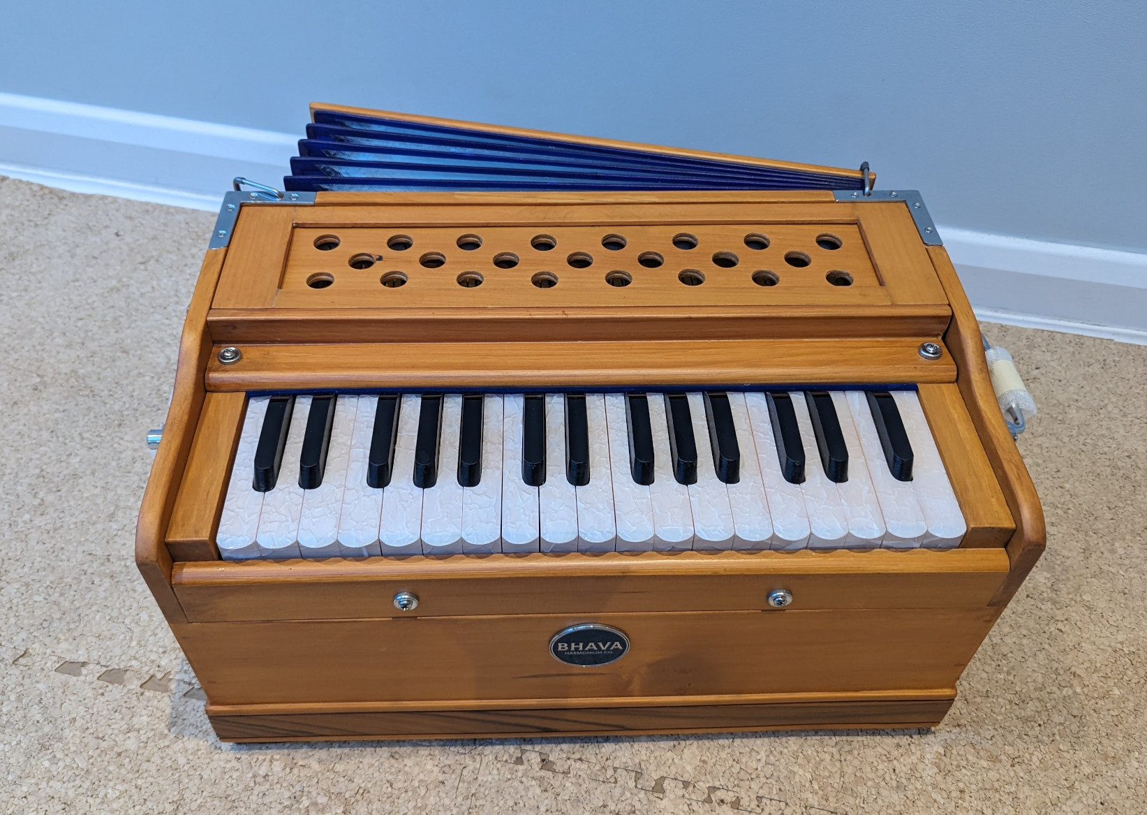 Harmoniums category